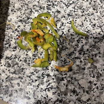King's NY Pizza - Green peppers that were put on the pizza that I ordered no green peppers. And they do not take Apple Pay!!! - Pizza Near Me - Fairfax, Virginia King's NY Pizza - Green peppers that were put on the pizza that I ordered no green peppers. And they do not take Apple Pay!!! - Pizza Near Me - Fairfax, Virginia