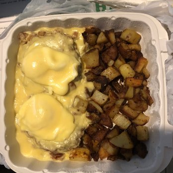 Theo's Cozy Corner - Corned Beef with 2 eggs with Hollandaise Sauce - Breakfast & Brunch Near Me - Boston, Massachusetts