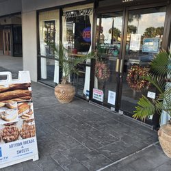 Breadsmith - Entrance