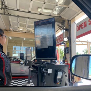 Valvoline Instant Oil Change - Awesome customer service - Oil Change Stations Near Me - Long Beach, California Valvoline Instant Oil Change - Awesome customer service - Oil Change Stations Near Me - Long Beach, California