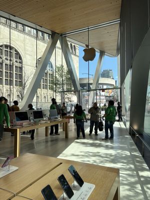 Apple Downtown Brooklyn by null