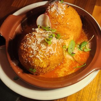 Nando Milano Trattoria - Italian Near Me - Champaign, Illinois