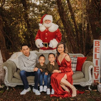 MJ's Photography - Family portrait for the Holidays - Session Photography Near Me - Fulshear, Texas