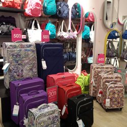 Kipling - Very tempting. ..The handle on the luggage is padded! Very good! !!