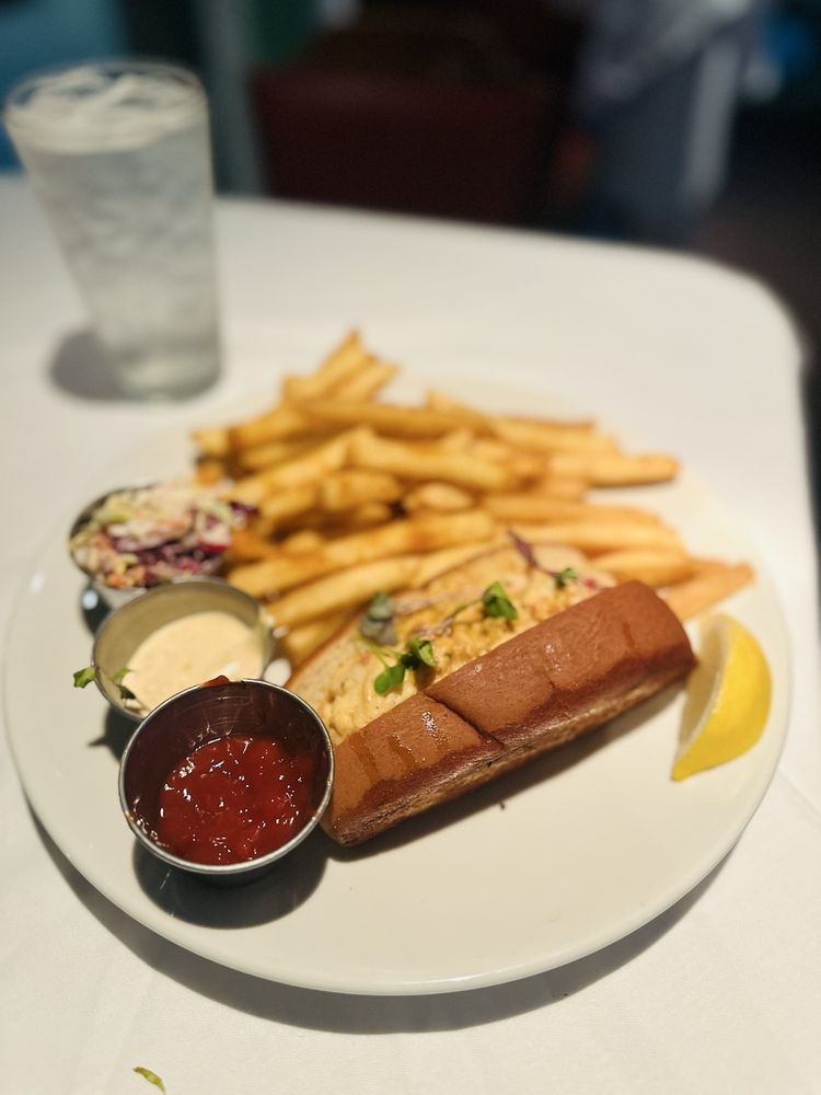 Social spots from Splash Seafood Bar & Grill