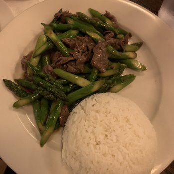 Le's Restaurant - Beef with Asparagus - Vietnamese Near Me - Cambridge, Massachusetts Le's Restaurant - Beef with Asparagus - Vietnamese Near Me - Cambridge, Massachusetts