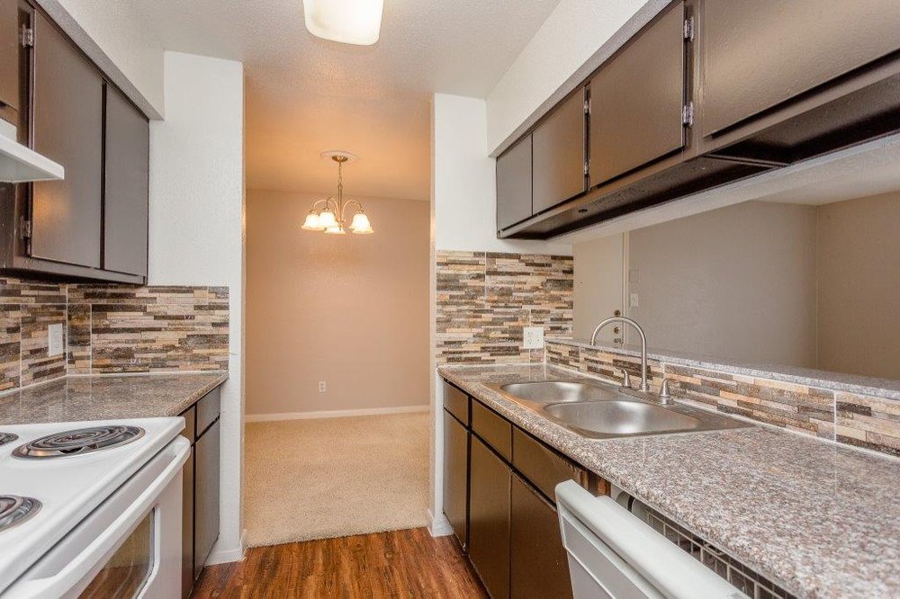 PARKWAY/PARKGREEN ON BELLAIRE APARTMENTS Updated October 2024 27