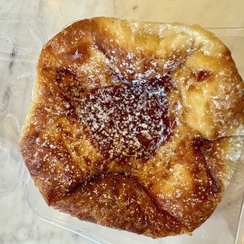 Elixr Coffee - Peach croissant. I know it doesn't look like a croissant. It was good. - Coffee Roasteries Near Me - Nashville, Tennessee Elixr Coffee - Peach croissant. I know it doesn't look like a croissant. It was good. - Coffee Roasteries Near Me - Nashville, Tennessee