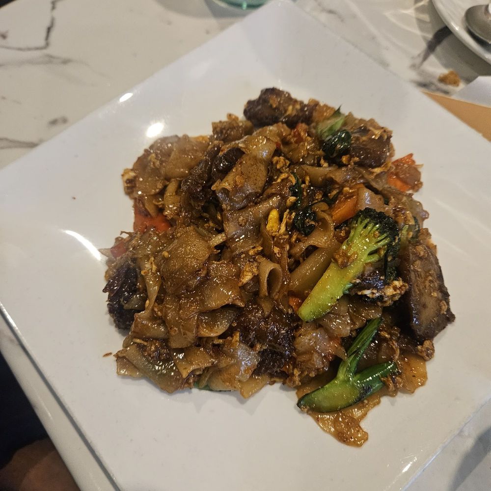 Tasty Thai - Drunken Noodle w/veggie duck - Thai Near Me - New York, New York