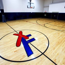 XSport Fitness - Play some basketball with friends!
