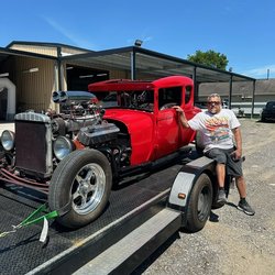 Hinojosa's P&B Body Shop