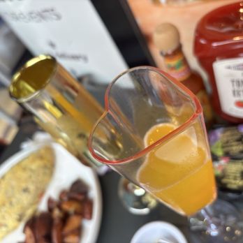 Chicago Waffles - Oak Park - Mimosas that weren't what I thought - Breakfast & Brunch Near Me - Oak Park, Illinois Chicago Waffles - Oak Park - Mimosas that weren't what I thought - Breakfast & Brunch Near Me - Oak Park, Illinois