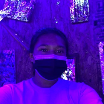 Break'N Anger - Groovy black lightings - Team Building Activities Near Me - Honolulu, Hawaii