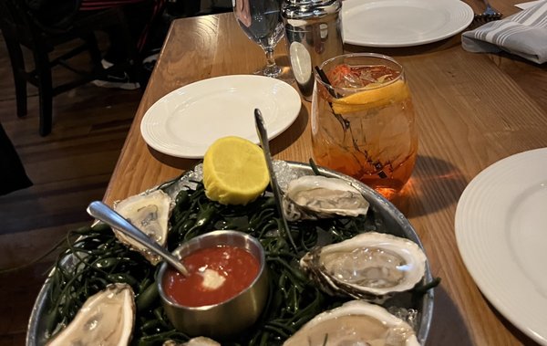 Clintons Bar & Grille by null