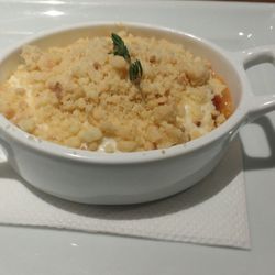 Canto do Monge - Verrine de Tomate Confit , com Creme de Queijo e Crumble de Parmesão