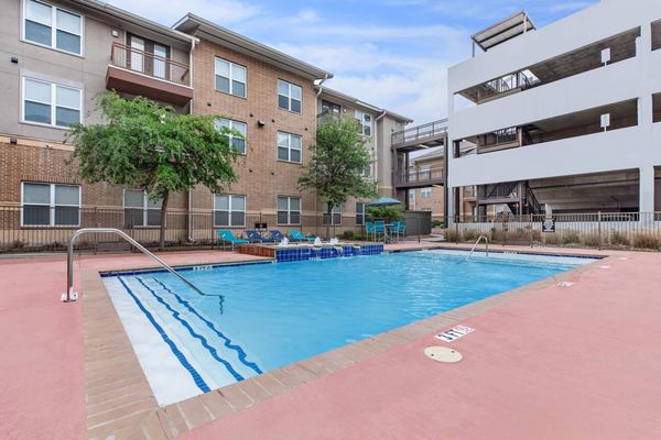 Vanston Pool VILLAS AT VANSTON PARK - Updated June 2026 - 4520 Gus Thomasson Rd ...