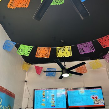 Roxys Tacos - Order Counter - Mexican Near Me - San Diego, California Roxys Tacos - Order Counter - Mexican Near Me - San Diego, California