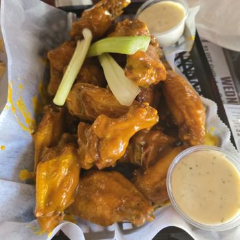 E B's Restaurant - American Near Me - Agawam, Massachusetts