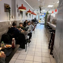 Bread & Butter Philly - Breakfast Junction - Plenty of seats and tables.