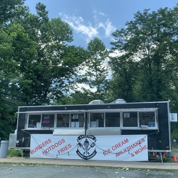 Curbside Kitchen and Creamery  - Outside - Ice Cream & Frozen Yogurt Near Me - Stafford, Virginia