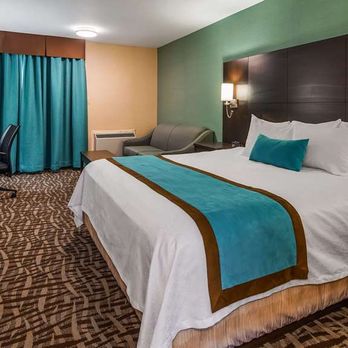 Best Western Plus Barrie - Modern King with Double Pull Out Sofabed - Hotels Near Me - Barrie, Ontario Best Western Plus Barrie - Modern King with Double Pull Out Sofabed - Hotels Near Me - Barrie, Ontario