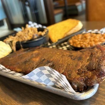 Captain Jacks Smokehouse - Half rack St. Louis spare ribs - Barbeque Near Me - Fernandina Beach, Florida