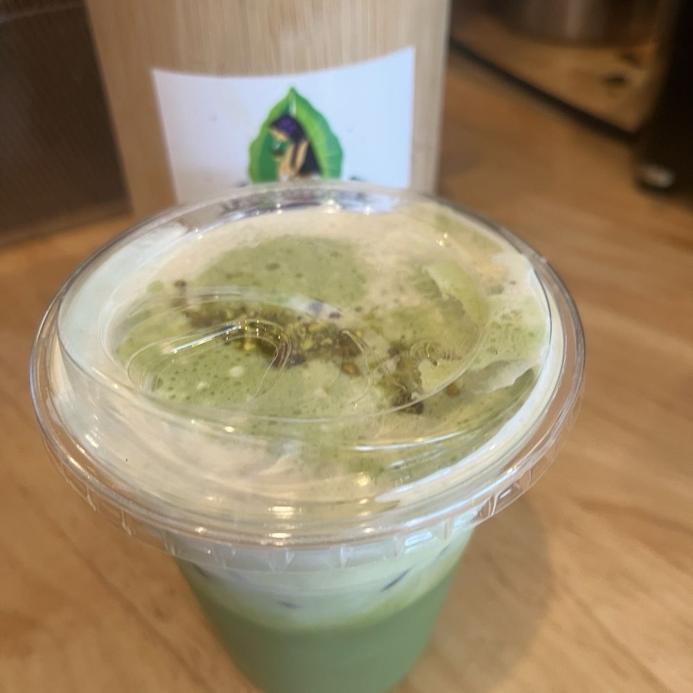 Ali’i Coffee - Pistachio matcha - Coffee & Tea Near Me - Honolulu, Hawaii