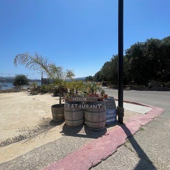 HOOK’d Bar and Grill - Perfect Weather - Breakfast & Brunch Near Me - Santa Barbara, California HOOK’d Bar and Grill - Perfect Weather - Breakfast & Brunch Near Me - Santa Barbara, California