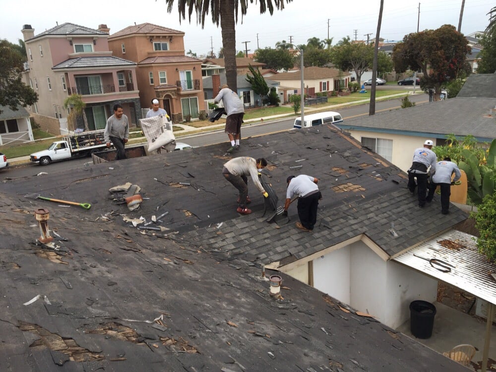 Slide of Luis Mendoza Roofing