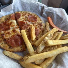 Kids meal - pizza Kids meal - pizza