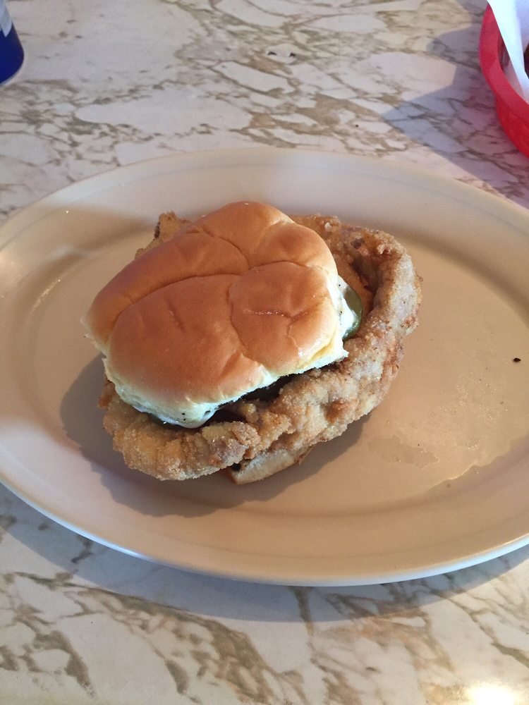 THE RUSTY TRACTOR BAR AND GRILL Updated July 2024 5929 N 500th W