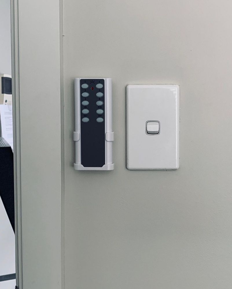 Slide of Forelsket Electrical