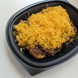 Breakfast Way! Hash brown medallions with Cincinnati chili and cheese Breakfast Way! Hash brown medallions with Cincinnati chili and cheese