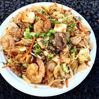 Kasoy & Co - Drunken noodles/ combination (your choice of protein, or all of the above in one meal!) - Food Trucks Near Me - Gresham, Oregon