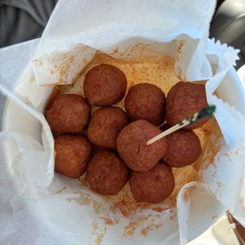 Garage Milk Tea - Curry Fish Balls (10 Pcs) 10) - Bubble Tea Near Me - Monterey Park, California