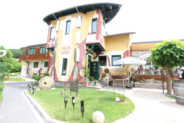 Malerwinkl Restaurant + Kunsthotel + Vinothek by null