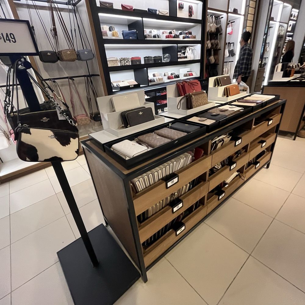 Coach - Accessories Near Me - Auburn Hills, Michigan