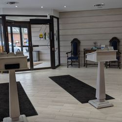 Steeles Memorial Chapel - Looking from the entrance to the chapel towards the building entrance vestibule. Jan 2024