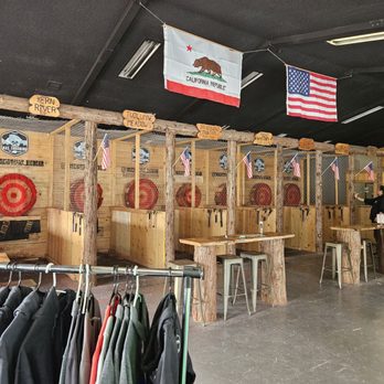 Yosemite Axe Throwing - Axe Throwing Near Me - Big Bear Lake, California