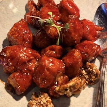 Lo Kee - Beijing chicken - Asian Fusion Near Me - Atlanta, Georgia