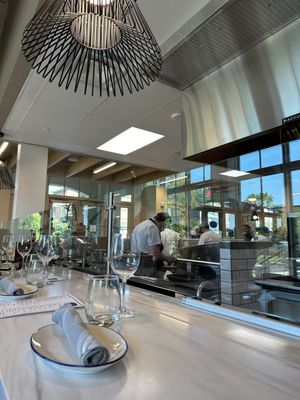 Roberto's Deluxe Oysters and Fine Fish by null
