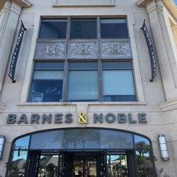 Barnes & Noble - I love this place