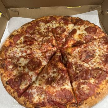 Douggy Fresh Pizza - Sooooo good - Pizza Near Me - Fresno, California