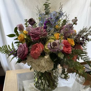 Madame Chrysanthemum - Beautiful custom flower arrangement with vase. - Florists Near Me - Savannah, Georgia