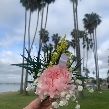 Flower Connection - Boutonnière - Florists Near Me - Chula Vista, California Flower Connection - Boutonnière - Florists Near Me - Chula Vista, California