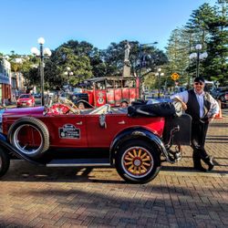 Hooters Vintage & Classic Vehicle Hire - Hooters Vintage Car Tours