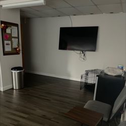Sir Wax A-Lot Detailing - Waiting area w/ TV and clean bathroom