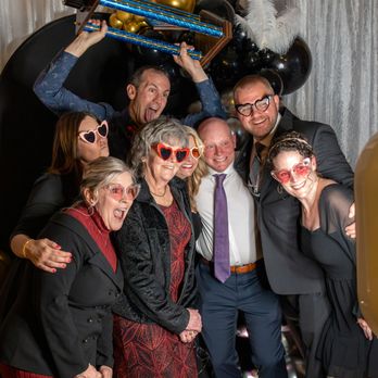 Shutter Gold Photo Booth - Photo Booth Rentals Near Me Shutter Gold Photo Booth - Photo Booth Rentals Near Me