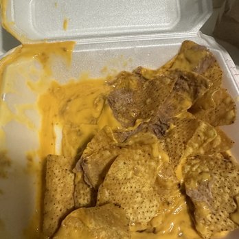 Raymond's Tacos - Regular nachos - Mexican Near Me - Chicago, Illinois