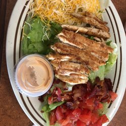 Traditions Family Restaurant - Grilled chicken salad